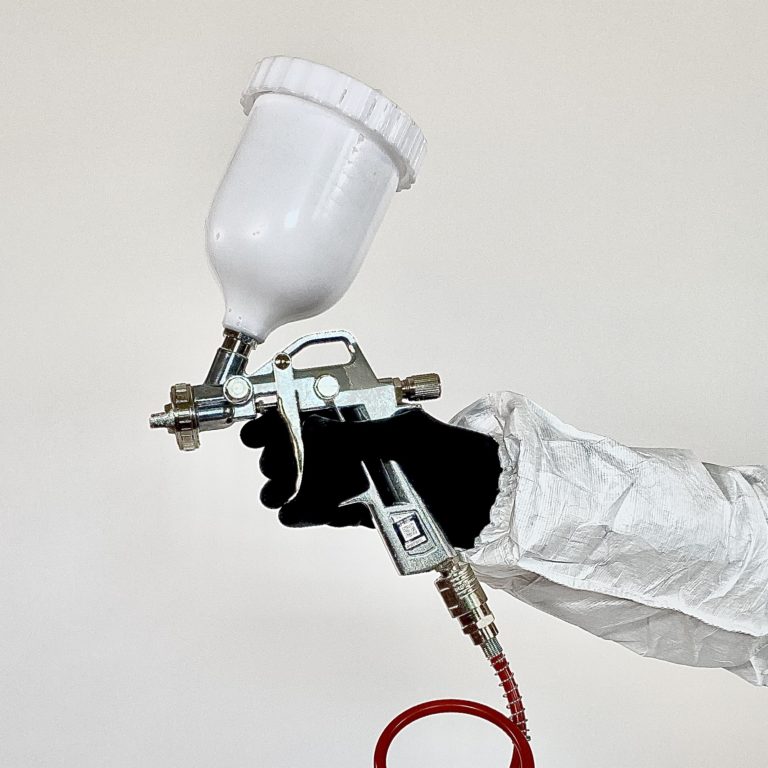 Nebulizing gun